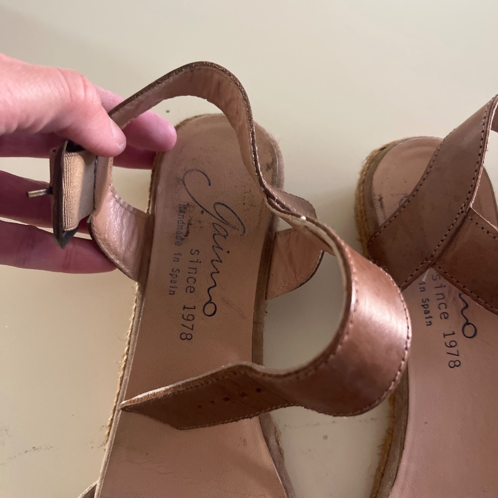 Sandals - Picture 2 of 4